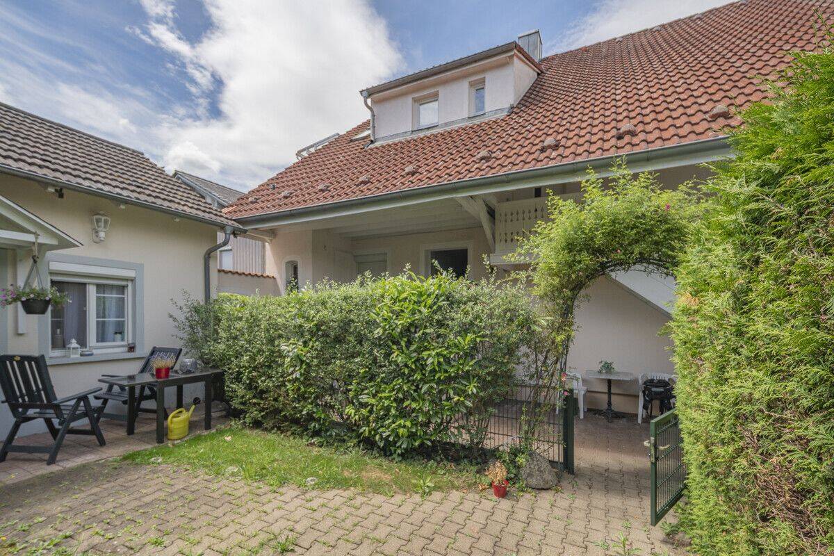 Sonniges Wohnen Dreifamilienhaus in Konstanz Allmansdorf mit Einnahmen