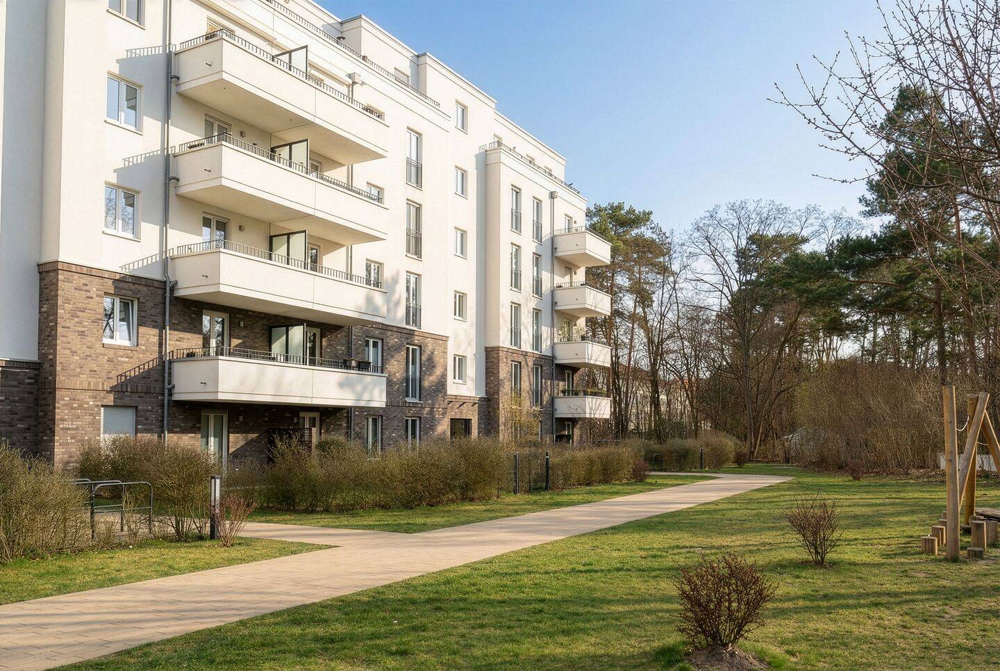 Moderne 4-Zimmer-Wohnung mit 2 Terrassen und Gartenanteil im Brunnenviertel