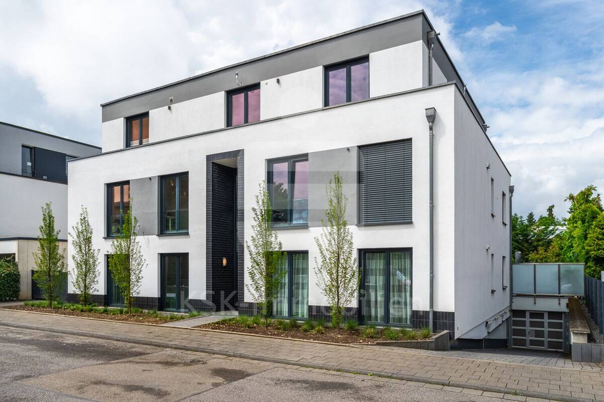 Stilvolle Familienwohnung im exklusiven Bauhaus-Ensemble in Köln-Junkersdorf! – 50858 Köln – Bild 1 von 7