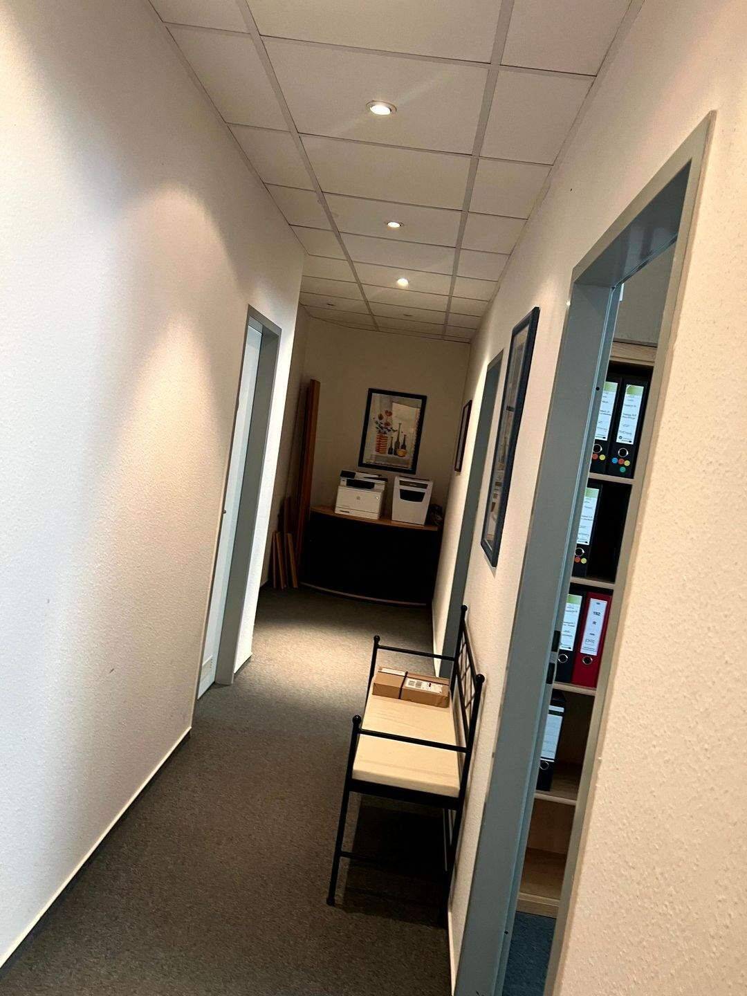 3 - Zi. Bürofläche, in zentraler Lage von Pinneberg, ab 01.07. – Pinneberg – Vorschaubild 5