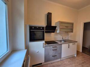 Bezugsfreie lichtdurchflutete 2-Zimmer-Wohnung (leicht in 3-Zimmer zu erweitern) mit hohen Stuckdecken – 10247 Berlin – Vorschaubild 7