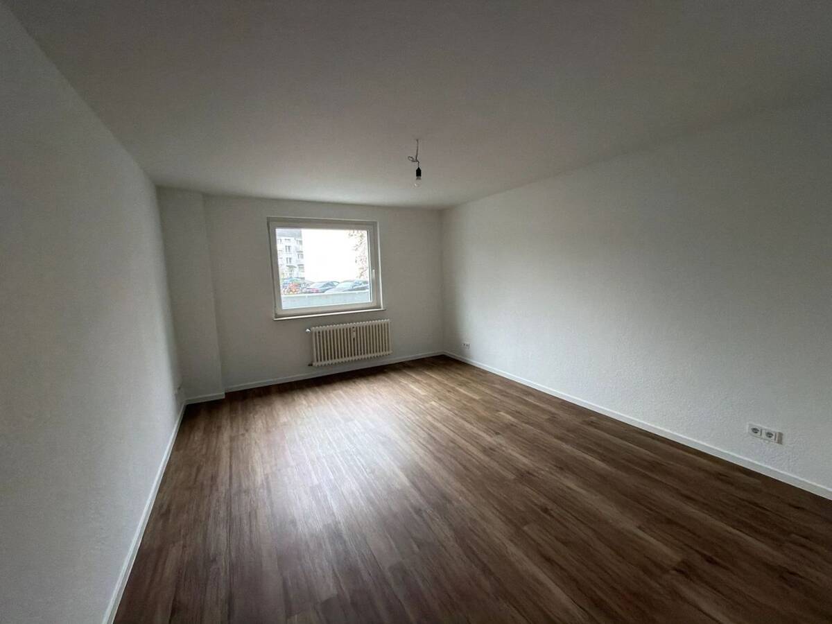 Erdgeschoss 1-Zimmerwohnung mit separater Küche - 69005 – 51109 Köln – Bild 1 von 6