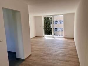 München-Untergiesing/Harlaching: Grundsanierte helle 2-Zimmer-Wohnung mit eigenem Balkon – Erstbezug nach Sanierung – 81547 München – Vorschaubild 2