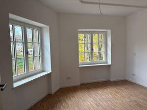 *Erstbezug - großzügige und exklusive 4- Raumwohnung in saniertem Altbau* – 1324 Dresden – Vorschaubild 7