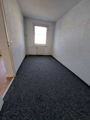 Schöne 4 Zimmerwohnung mit Einbauküche und Balkon – 2943 Weißwasser/Oberlausitz – Vorschaubild 5