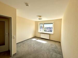 Toll geschnittene 3- Zimmer-Wohnung mit Balkon – 23556 Lübeck – Vorschaubild 7