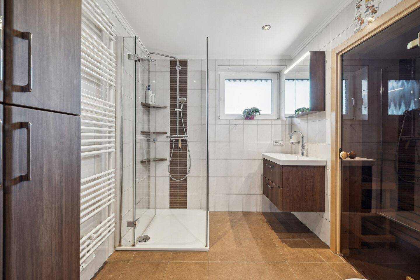 Niebüll! Exklusives, energieeffizientes Haus mit viel Platz kurz vor Sylt – Niebüll – Vorschaubild 6