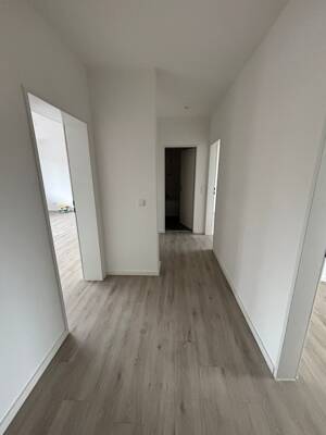 WBS zwingend erforderlich !!! komplett modern renovierte 3 Zimmer Wohnung mit Balkon im 3.OG – 47178 Duisburg – Vorschaubild 6