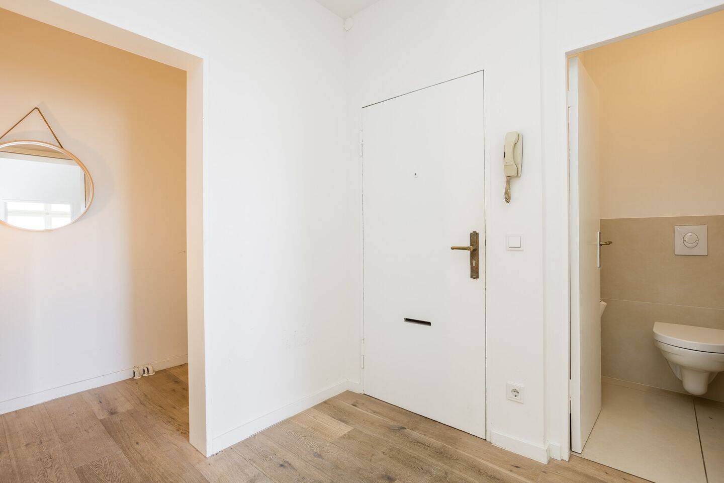 Endlich gefunden, traumhafte Altbauwohnung mit Balkon im bayrischen Viertel in Wilmersdorf – Berlin – Vorschaubild 3