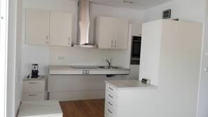Voll möblierte, helle 3-Zimmer-Wohnung mit Balkon und Einbauküche in Ulm – 89075 Ulm – Vorschaubild 2