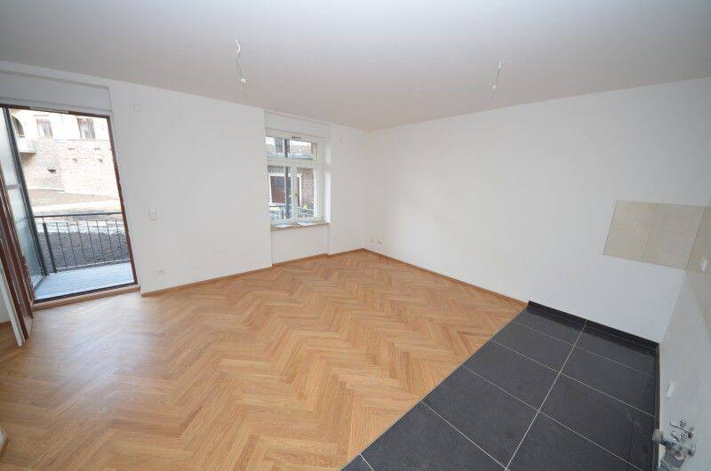 Denkmalgeschützte Altbauwohnung mit Fußbodenheizung und Parkett ! – Chemnitz – Vorschaubild 2