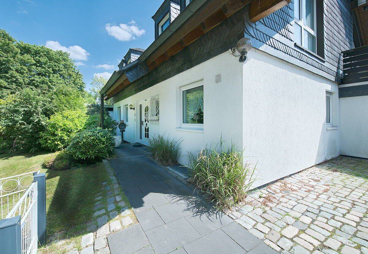 Ein-bis Zweifamilienhaus ruhig gelegen in einer Stichstraße oberhalb eines Wald-und Wandergebietes – Solingen – Vorschaubild 4
