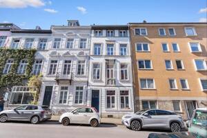 Denkmalgeschütztes Mehrfamilienhaus mit Stil in gefragter Lage