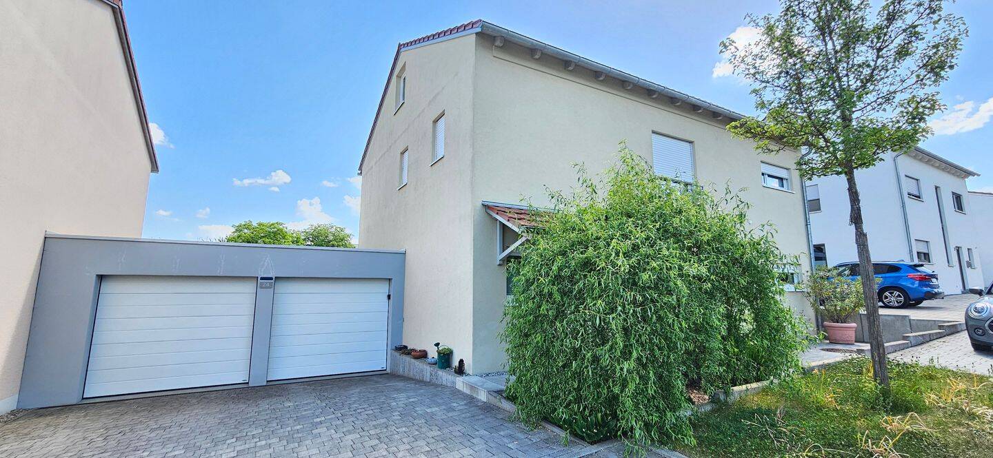 Exklusives Familiendomizil mit Südgarten und Doppelgarage im Regensburger Stadtnorden – Regensburg – Vorschaubild 6
