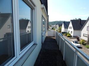 Frisch renovierte 3-Zimmer-Wohnung mit Balkon, Loggia & saniertem Bad im gepflegten Zweifamilienhaus – 54293 Trier – Vorschaubild 7