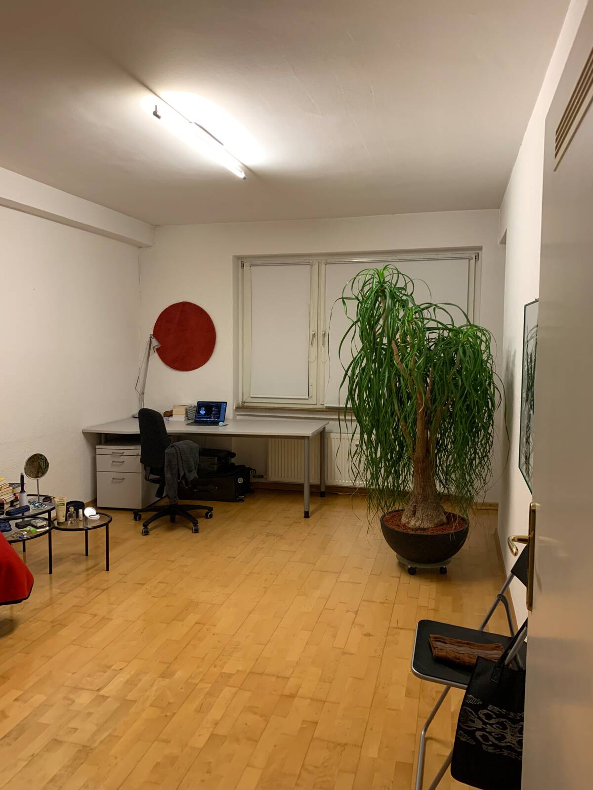 Fast eine eigene Wohnung! – 60322 Frankfurt am Main – Bild 1 von 6