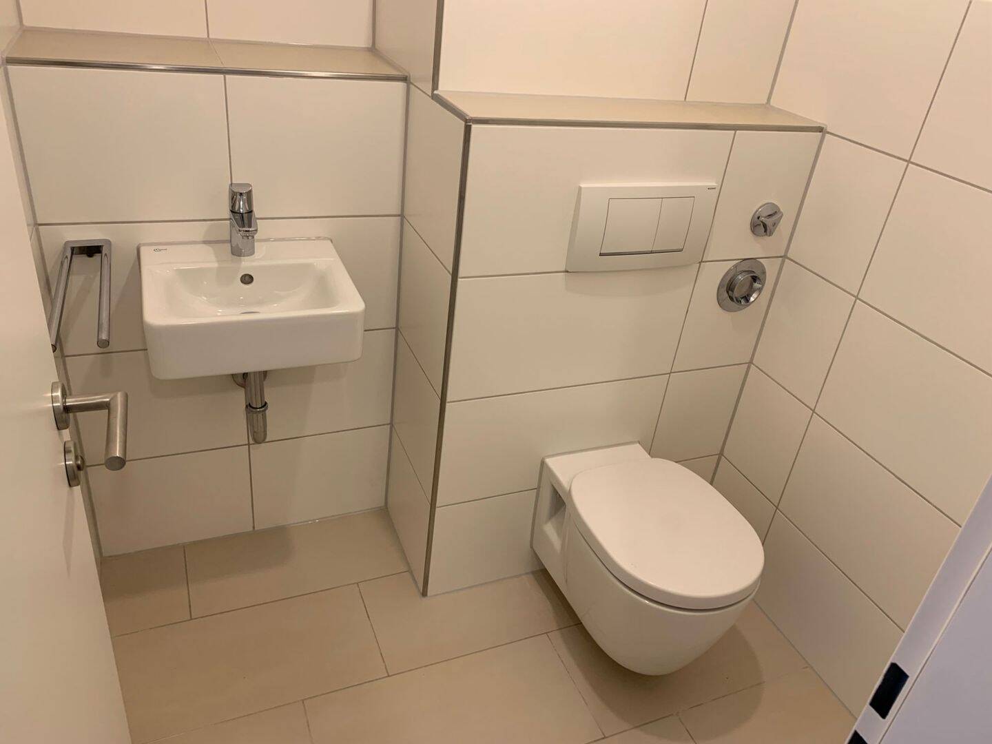 Moderne 4-Zimmer-Maisonettewohnung - Erstbezug nach Komplettsanierung - mit zwei Balkonen – Düsseldorf – Vorschaubild 9