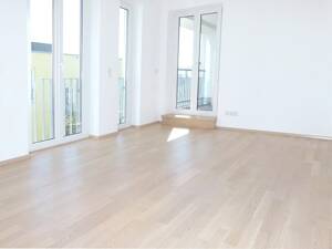 Großzügige, helle 3-Zimmer-Wohnung mit schöner Loggia; Anfragen bitte nur per email! – 80939 München – Vorschaubild 9
