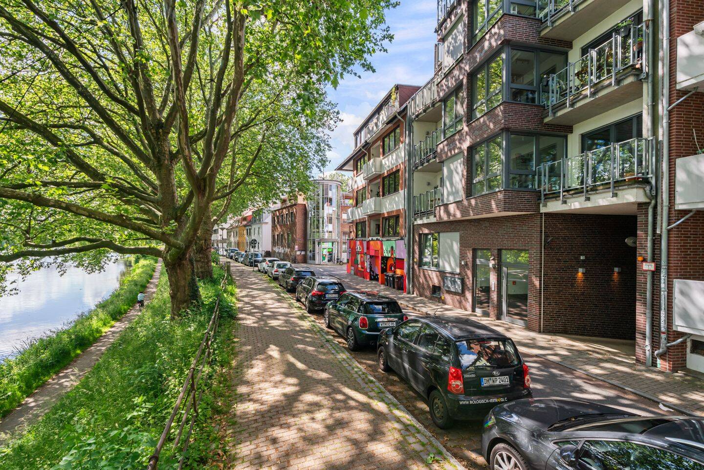 Exklusives Wohnen am Wasser - Moderne Neubauwohnung mit direktem Weserblick – Bremen – Vorschaubild 2