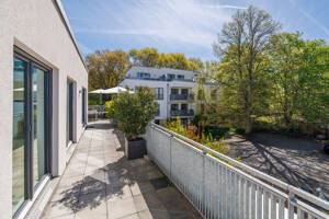 Lichtdurchflutetes Penthouse im ruhigen Hinterhof mit großzügiger Dachterrasse – 22177 Hamburg – Vorschaubild 6