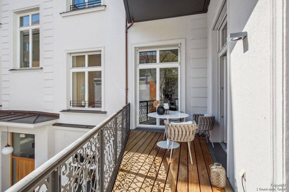 Raum. Stil. Lebensgefühl. Loftartige Designwohnung mit zwei Balkonen, Tiefgarage und grünem Innenhof im lebendigen Glockenbachviertel. – München – Vorschaubild 7