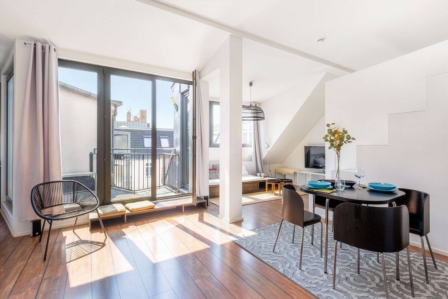 Einzigartiges Dachgeschossloft mit Terrasse und Kamin im begehrten Wichertkiez
