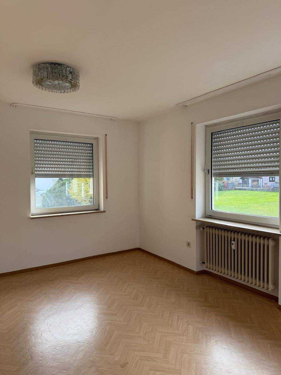 Attraktives Zweifamilienhaus in guter Lage - in Wilhermsdorf – Wilhermsdorf – Vorschaubild 2