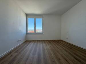 Traumhafte 2,5 -Zimmer-Wohnung mit Ankleidebereich – 89231 Neu-Ulm – Vorschaubild 4