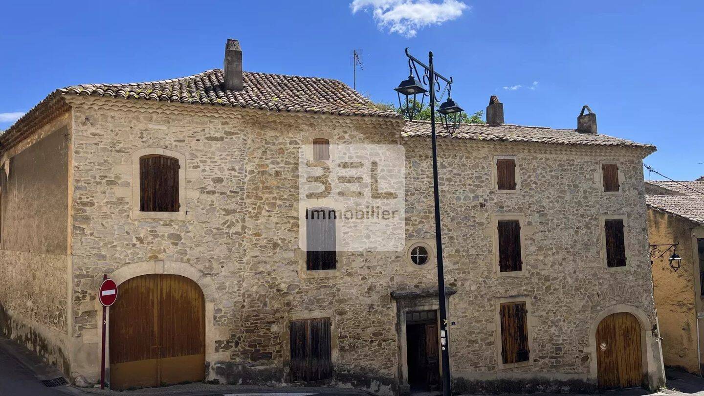Maison 7 pièces 180 m² · à Laudun-l'Ardoise · 180 m² · 127 500 €