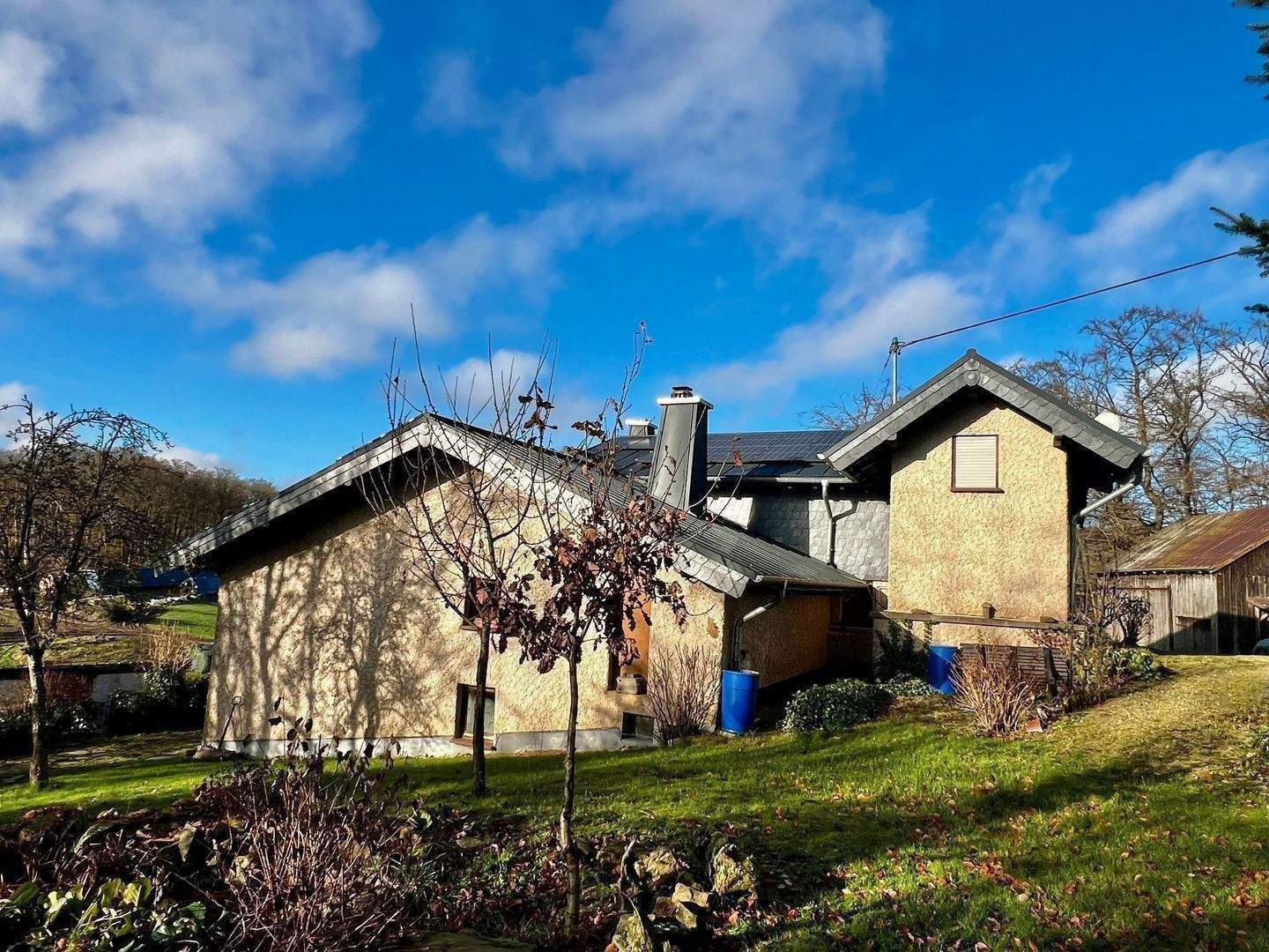 Luxus und Ruhe in Grenznähe – Großzügiges Einfamilienhaus mit 2 Wohneinheiten