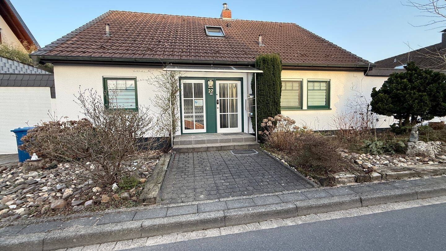 Traum Grundstück trifft modernen Wohnkomfort - 6 Zimmer, Pool, Sauna & Dampfsauna – Leverkusen – Vorschaubild 2
