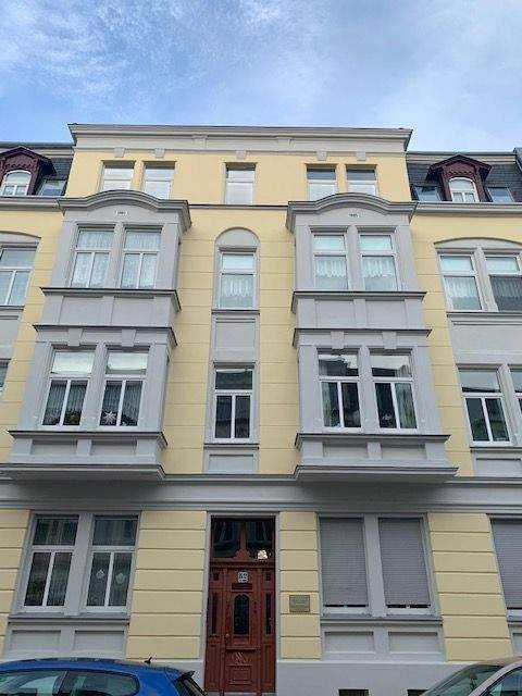 Große helle 3-Raum Wohnung mitten in Stadtfeld mit Balkon. – Magdeburg – Vorschaubild 2