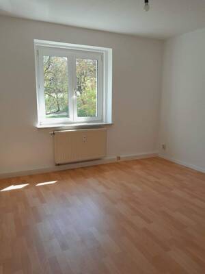 Wie wär's damit? Hübsche Zwei-Zimmer-Wohnung mit Balkon – 8527 Plauen – Vorschaubild 5