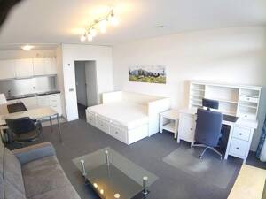 Freies Apartment auf dem Olympia-Einkaufszentrum, provisionsfrei von privat