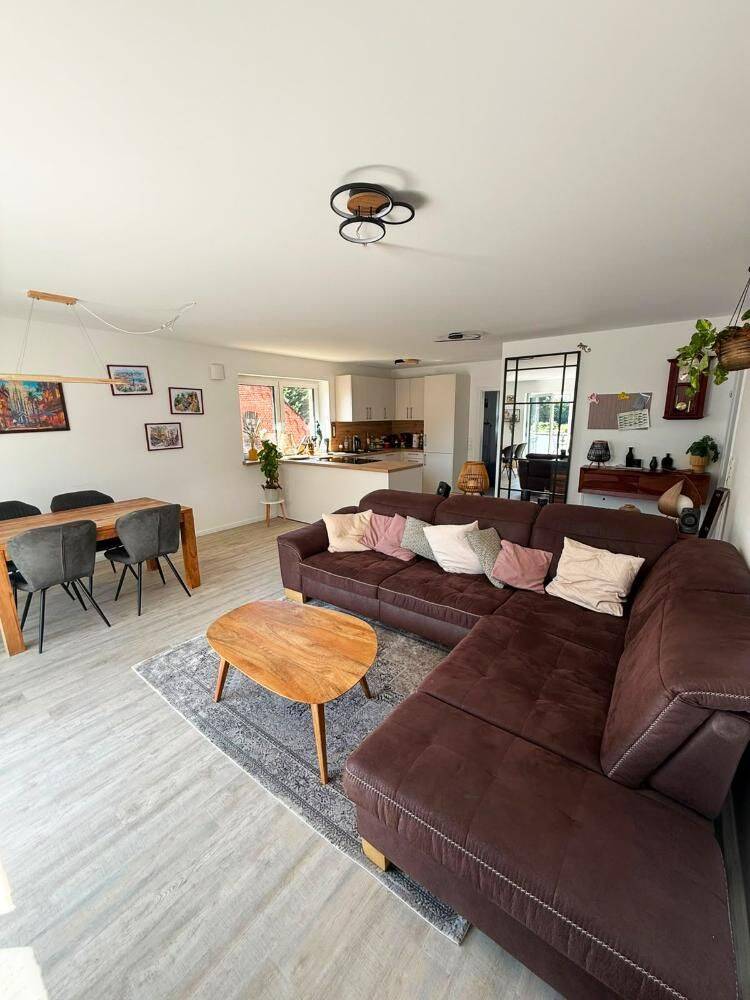 Großzügige 3-Zi.-Wohnung mit Süd-Balkon, Gäste-WC & Aufzug
