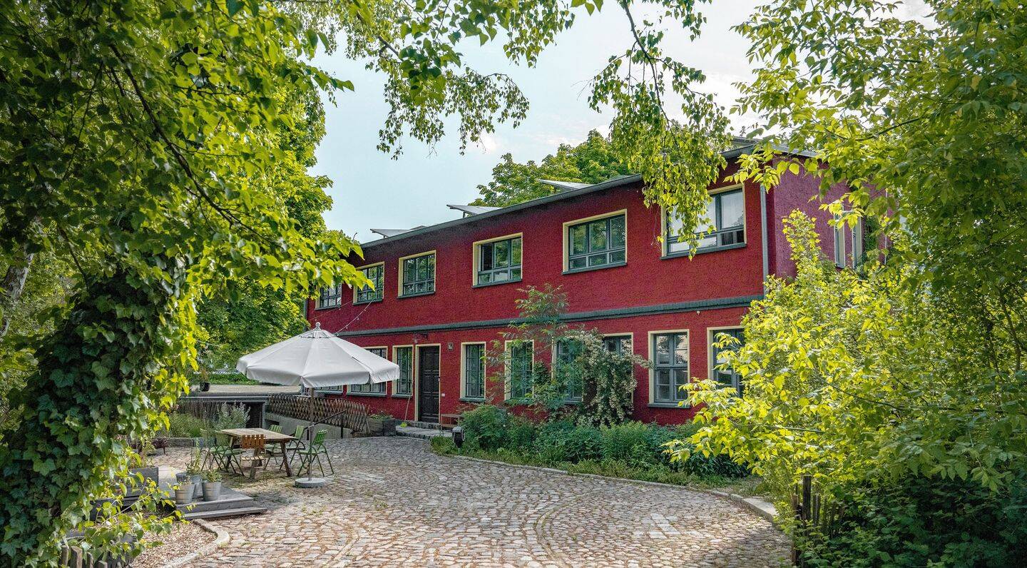 Wo Stadtleben auf Natur trifft: Exklusive Remise mit Loft-Charme – Berlin – Vorschaubild 2