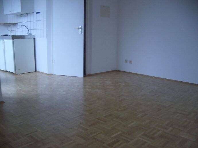 schönes helles Appartement mit Stellplatz