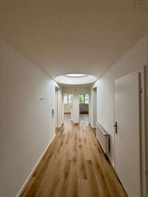 Penthouse-Feeling im Bonner Villenviertel - großzügig, lichtdurchflutet und umfangreich modernisiert – Körnerstr. 22, 53175 Bonn – Vorschaubild 3