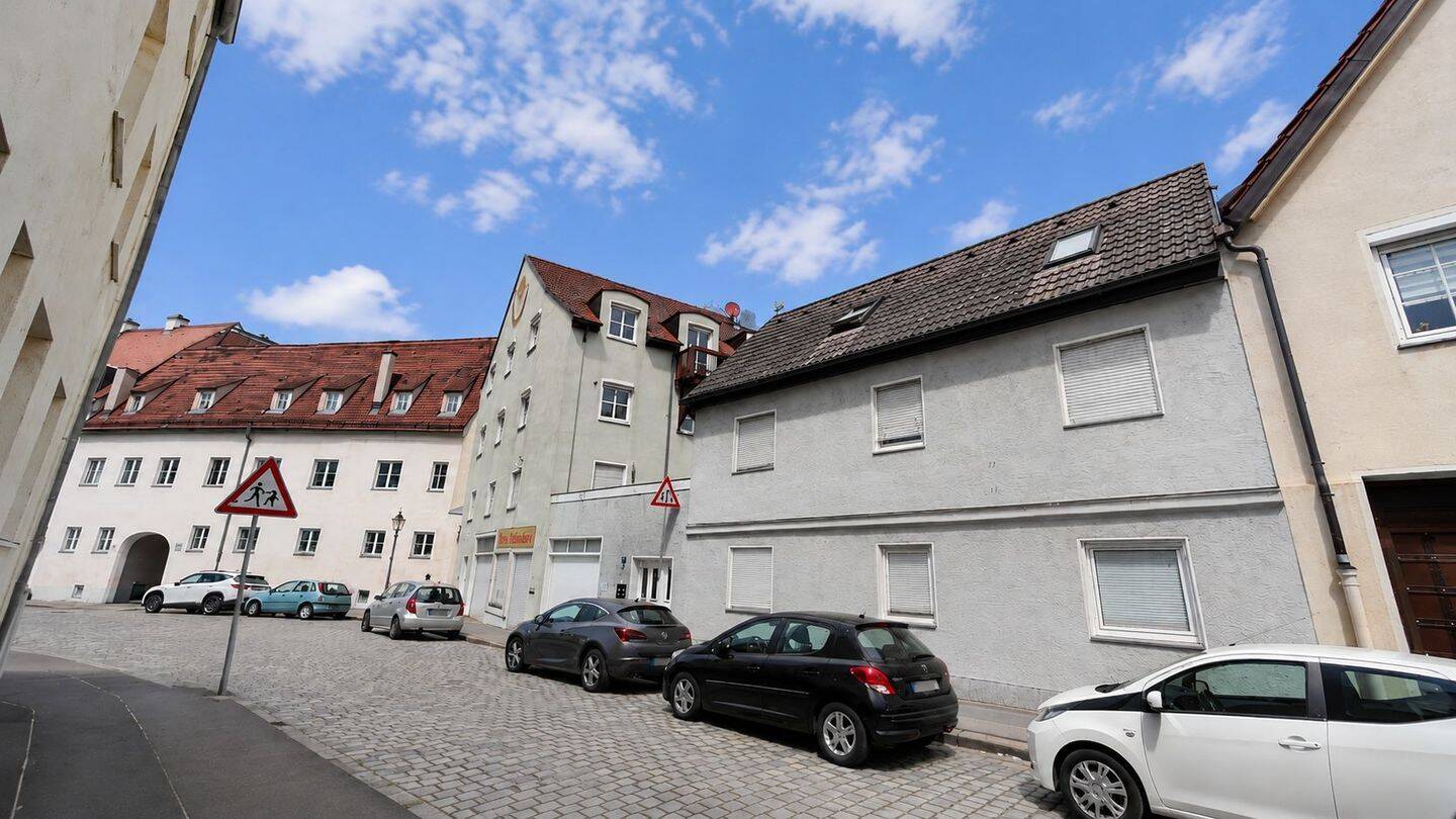 Historisch gewachsenes Altstadt-Ensemble mit laufenden Mieterträgen und Entwicklungspotenzial – Augsburg – Vorschaubild 2