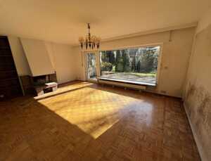 Sonnenterrasse, Kamin und herrlicher Gartenblick – sanierungsbedürftiges Zuhause in Marienthal – 22043 Hamburg – Vorschaubild 2