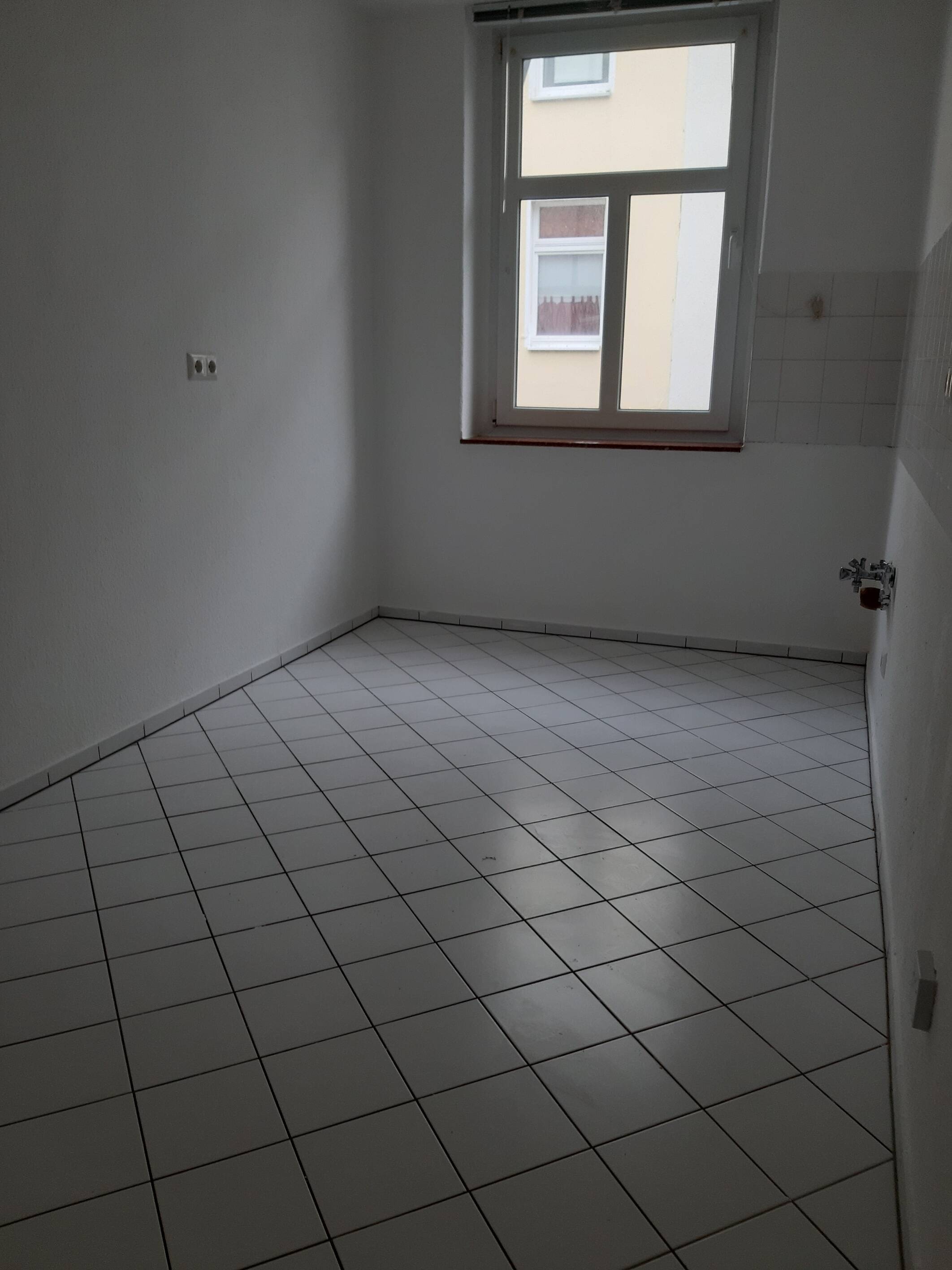 Charmante 2-Zimmer-Wohnung mit Balkon im Grünen – ruhig & zentral in Magdeburg-Sudenburg ab sofort zu vermieten – Magdeburg – Vorschaubild 7