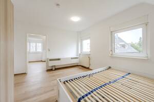 Charmante 2,5-Zimmer-Dachgeschosswohnung in ruhiger Lage von Zuffenhausen – 70435 Stuttgart – Vorschaubild 3