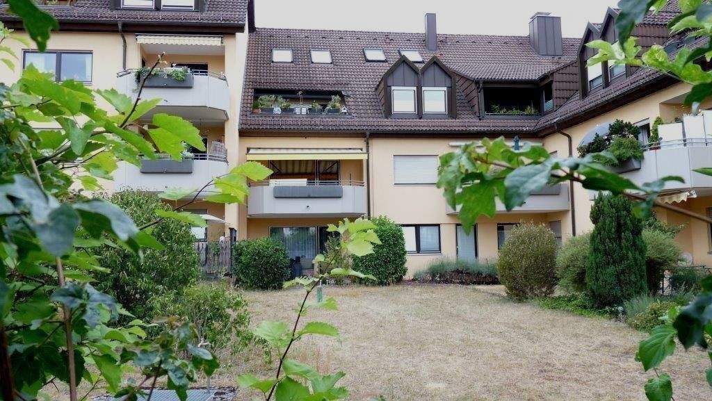 Großzügig bemessene, attraktive 3-Zimmer-Wohnung, zentrumsnah in Altdorf - ruhige Lage. – Altdorf bei Nürnberg – Bild 1 von 9