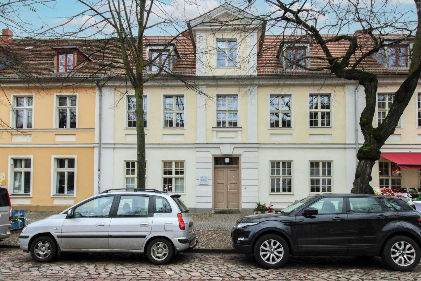 Attraktive Kapitalanlage im kernsanierten Altbau in Bestlage von Potsdam – Potsdam – Bild 1 von 9
