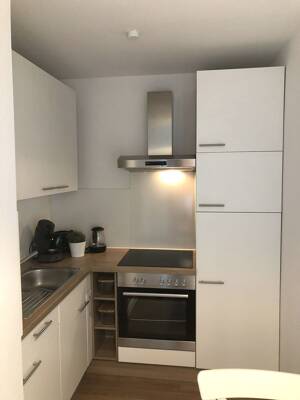 Frei werdendes Apartment mit Loggia im 14. OG mit Weitblick über die Dächer von Hamburg und 3 TG-Stellplätzen – 20259 Hamburg – Vorschaubild 7