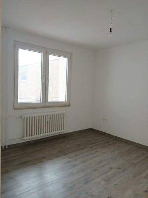 Modernisierte 3-Zimmer Wohnung mit Balkon in Bielefeld Sennestadt! – 33689 Bielefeld – Vorschaubild 3