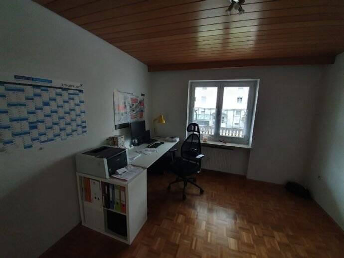 Zu Vermieten - 4-Zimmer-Wohnung mit Balkon in Regensburg-Nord – Regensburg – Vorschaubild 5
