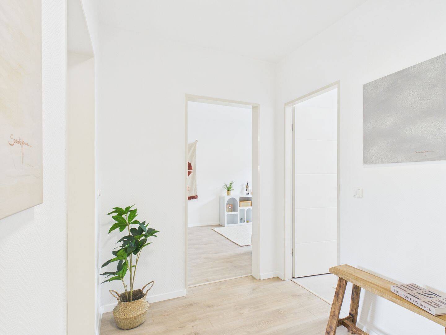 PROVISIONSFREI, 3 Zimmer Wohnung mit Balkon, neuem Bad und eigenem Parkplatz, unvermietet u. modern. – Braunschweig – Vorschaubild 3