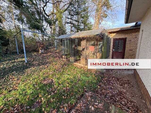 IMMOBERLIN.DE - Sympathischer Bungalow mit Potenzial, Garage & Nebengebäude in naturschöner Lage – Bad Freienwalde (Oder) – Vorschaubild 4