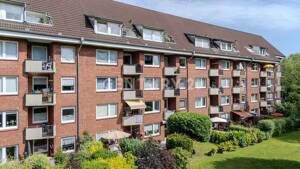 **Sofort einziehen ** Attraktive Wohnung mit Terrasse zum grünen Innenhof – 22523 Hamburg – Vorschaubild 2
